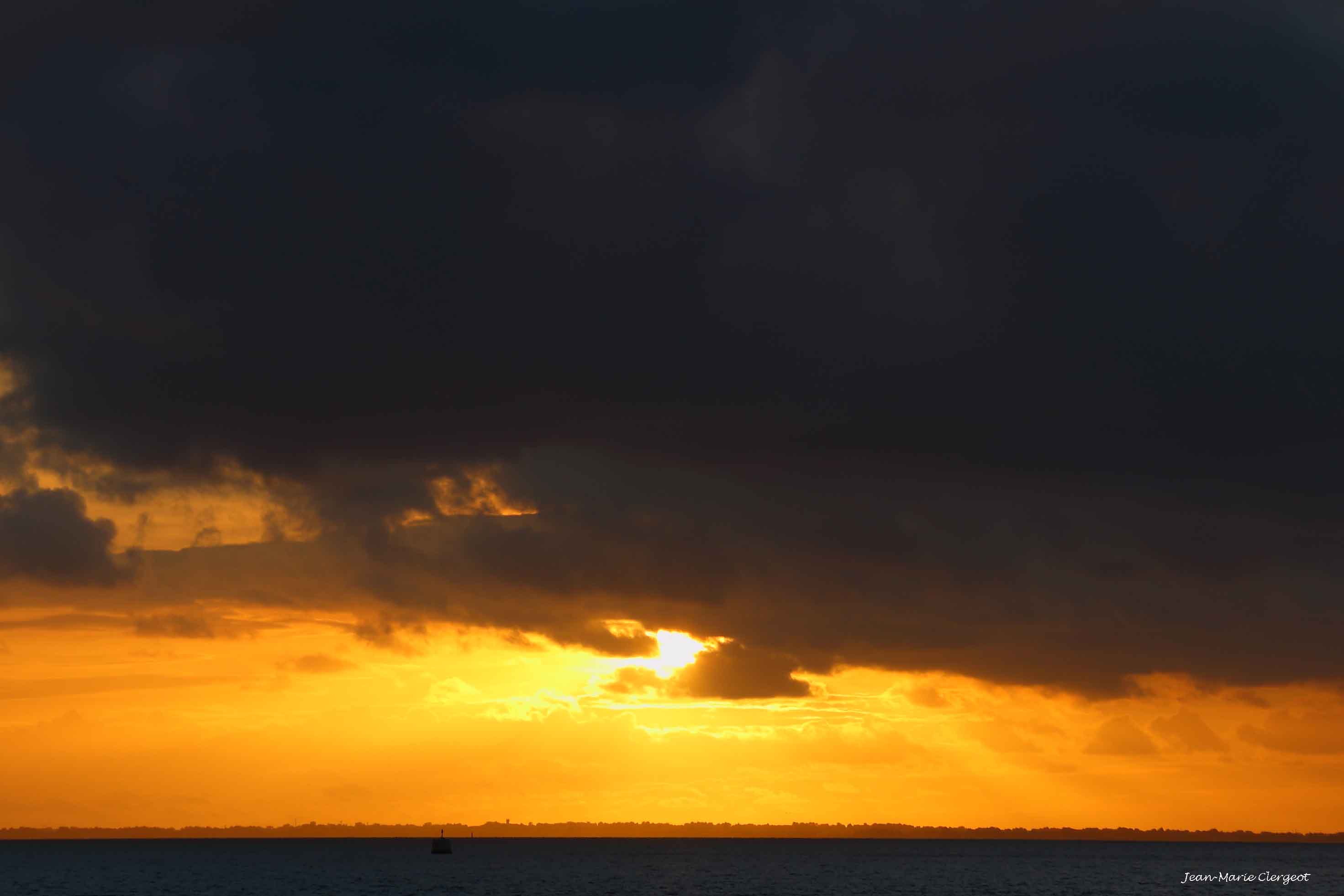 2016 1557 - (Arzon) Illumination sur Quiberon depuis le Petit Mousse