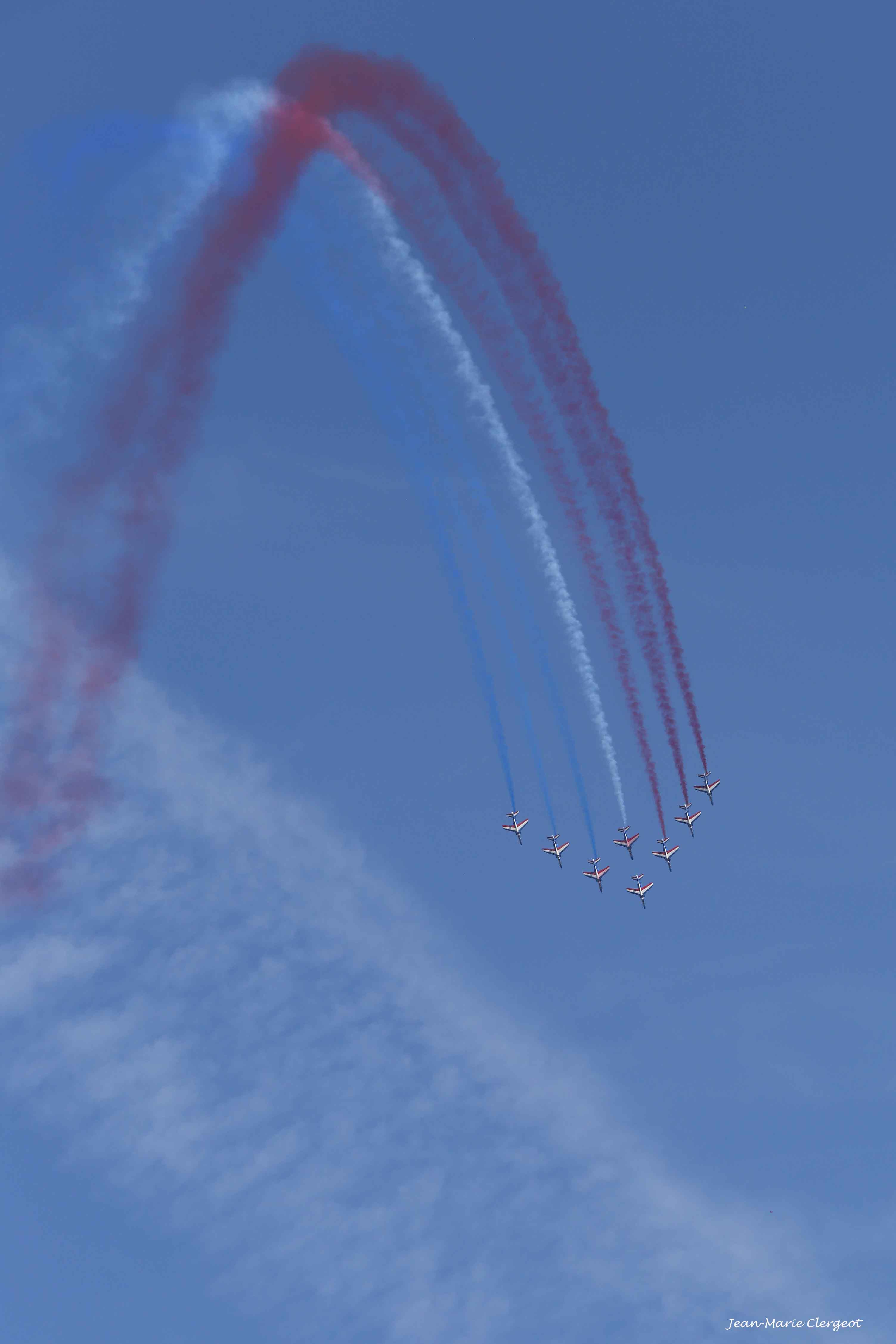 2018 0951rec - (Les Mureaux) Fête de l'Air - La Patrouile de France - Chandelle