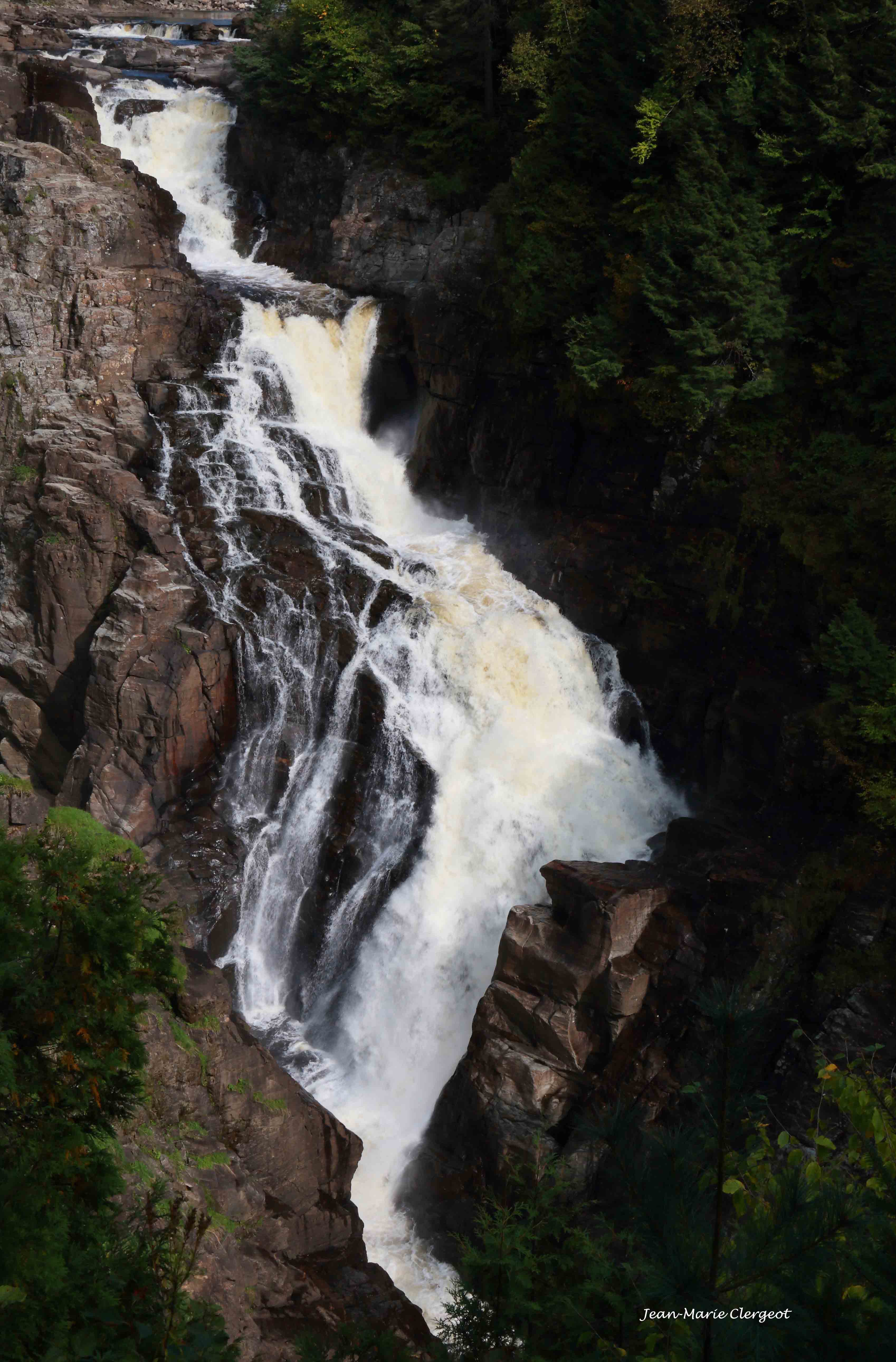 2023 0934 - (Sainte-Anne-de-Beaupré) Chute dans le Canyon Sainte-Anne