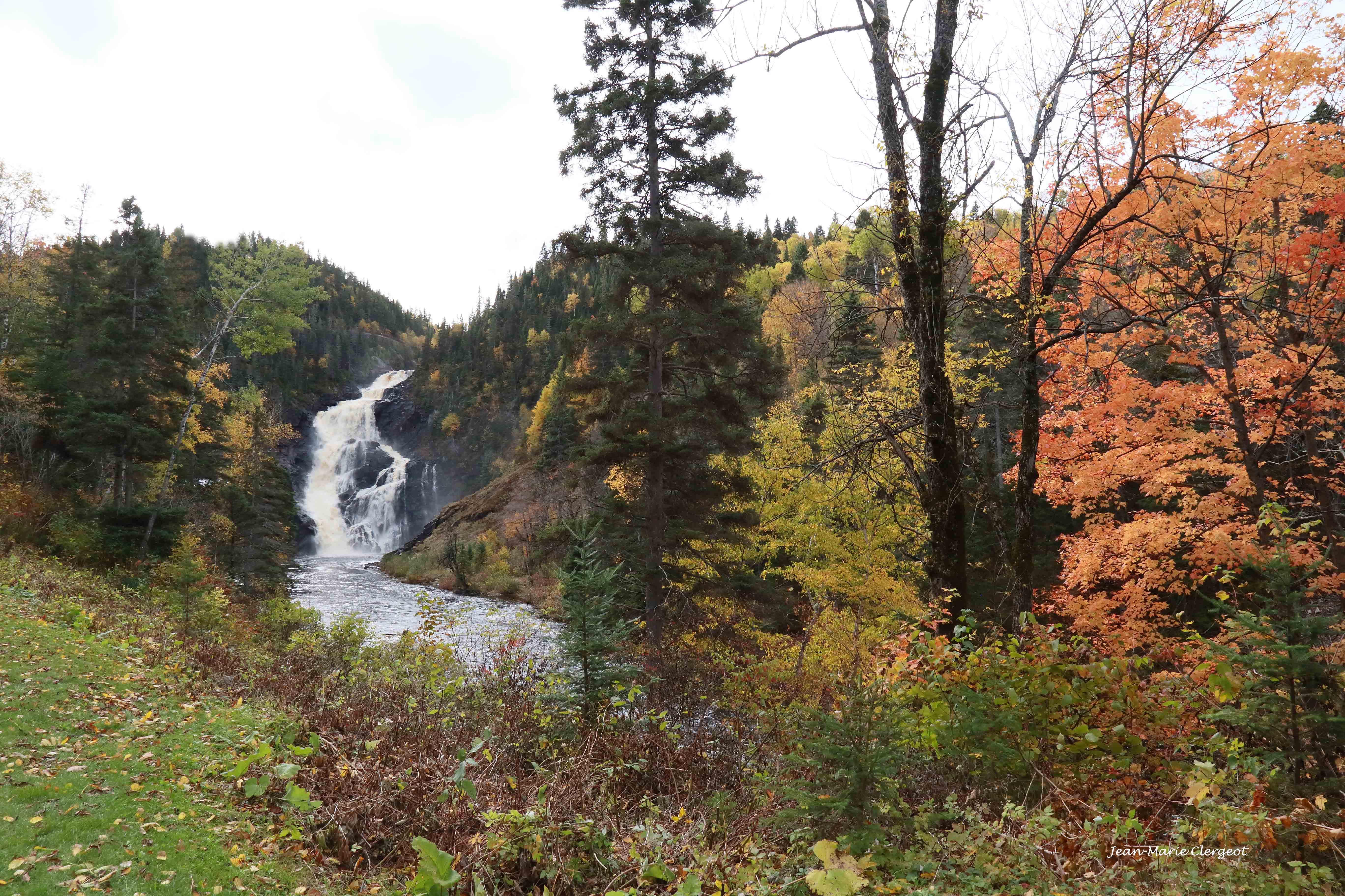 2023 1324 - (Val Jalbert) La Chute de la Rivière Ouiatchouan